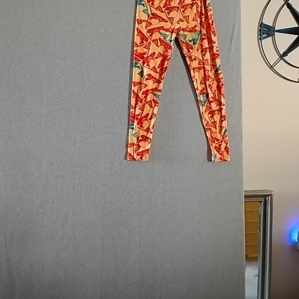 LuLaRoe Chihuahua Print Leggings - Picture 5 of 8